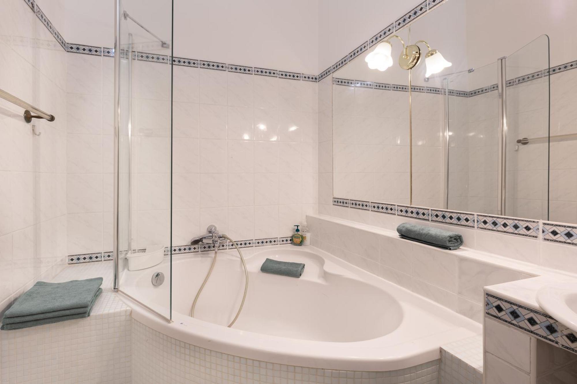 Anker Center By Stn Apartment Budapest Luaran gambar